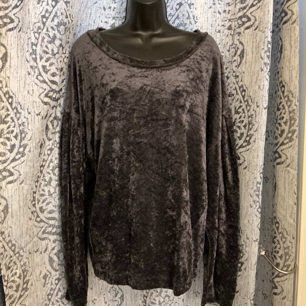 We The Free Velvet Top *Navy Blue*  Large